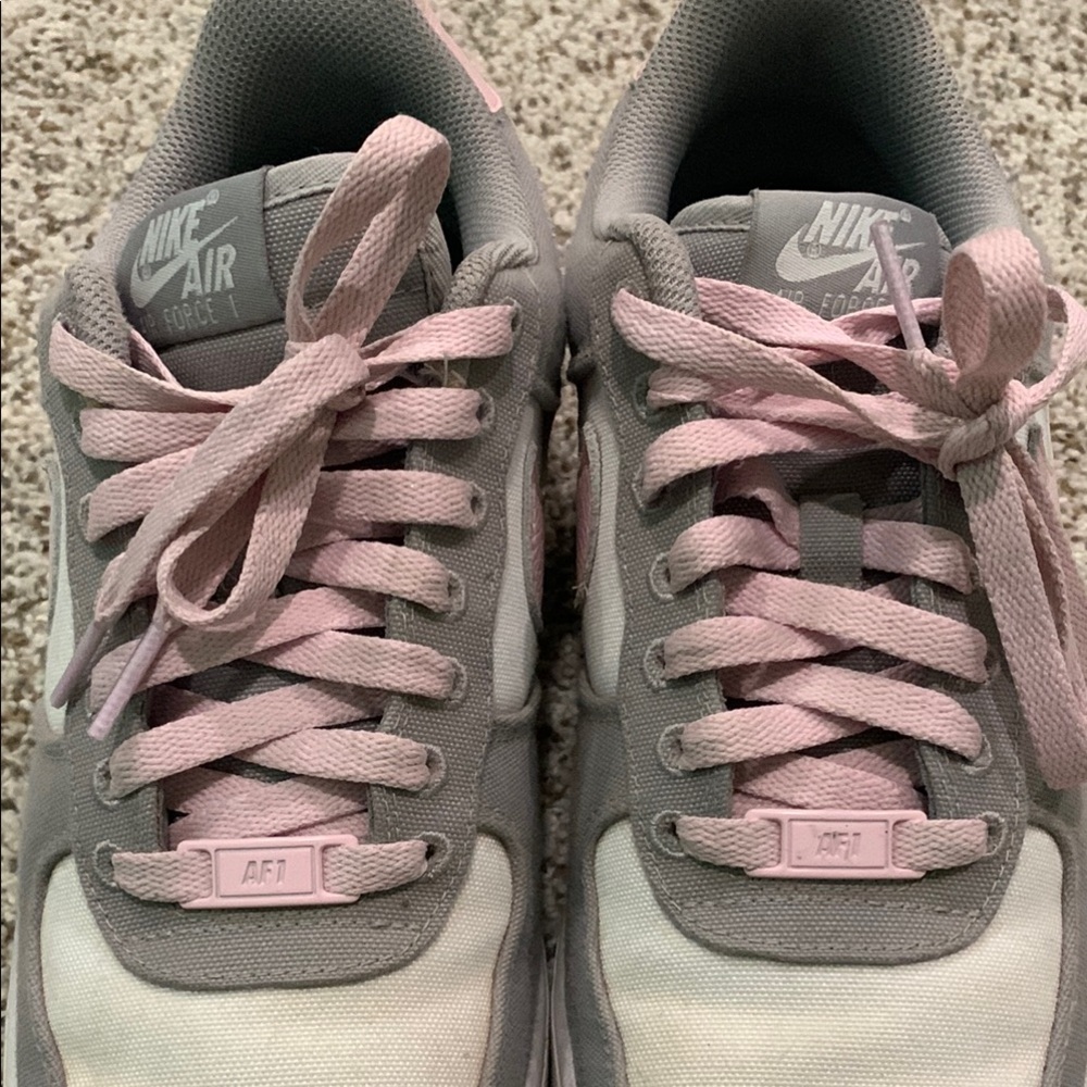 Nike Air Sneakers in Pink and Gray - Picture 3 of 5